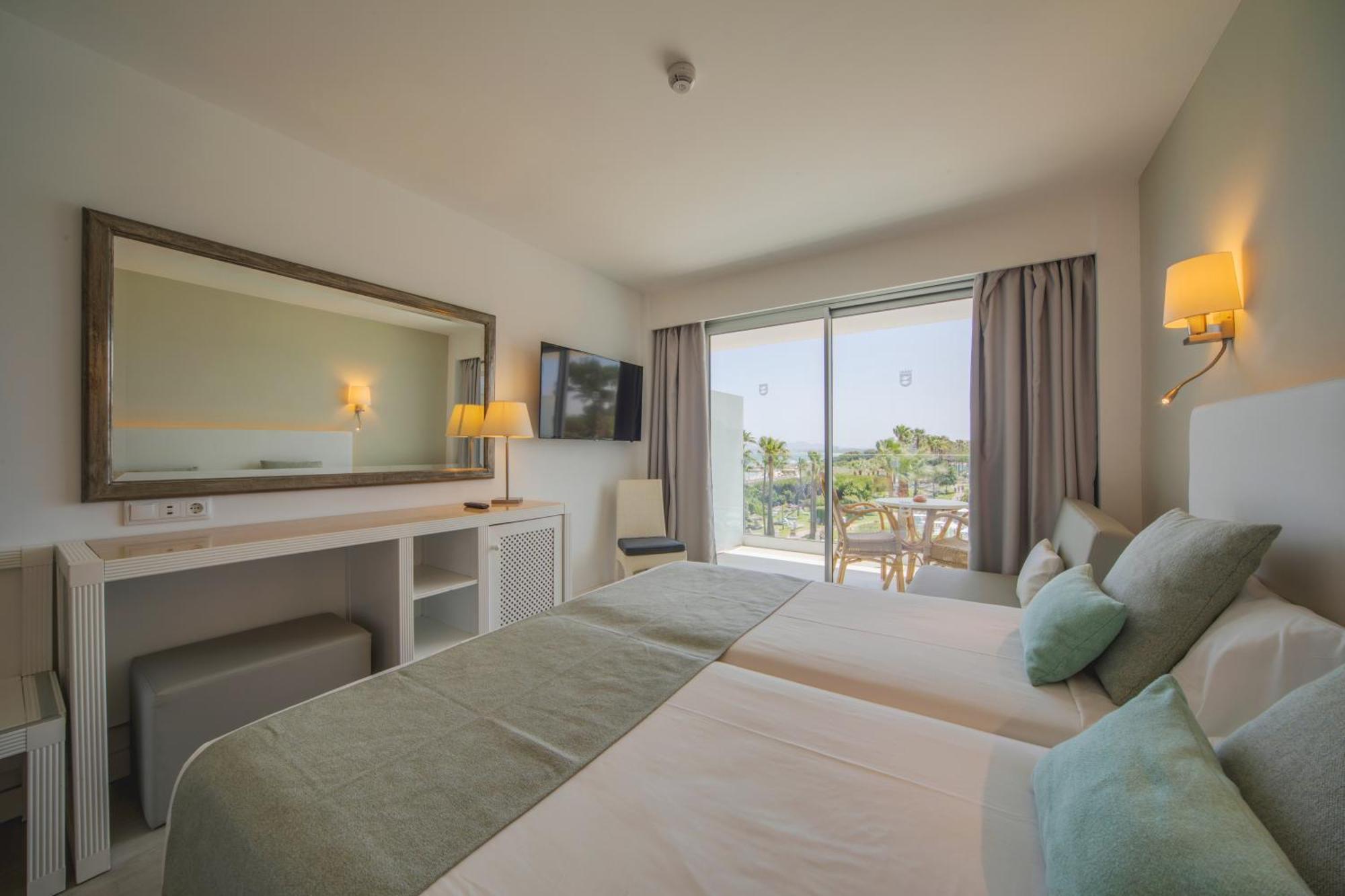 Aparthotel Playa Esperanza Affiliated By Melia Playa de Muro (Mallorca)