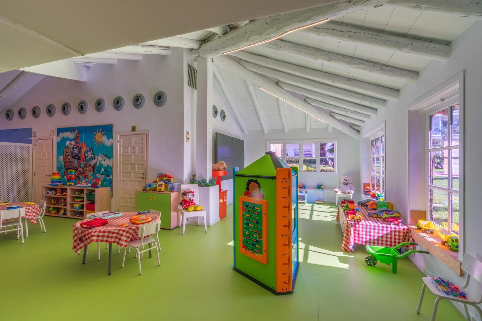 Playa Esperanza Affiliated By Melia Aparthotel 4*